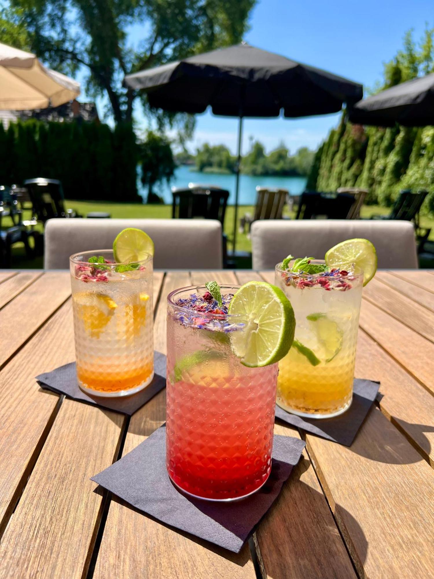 Hotel Dolphin - Adult Friendly Senec Exterior foto