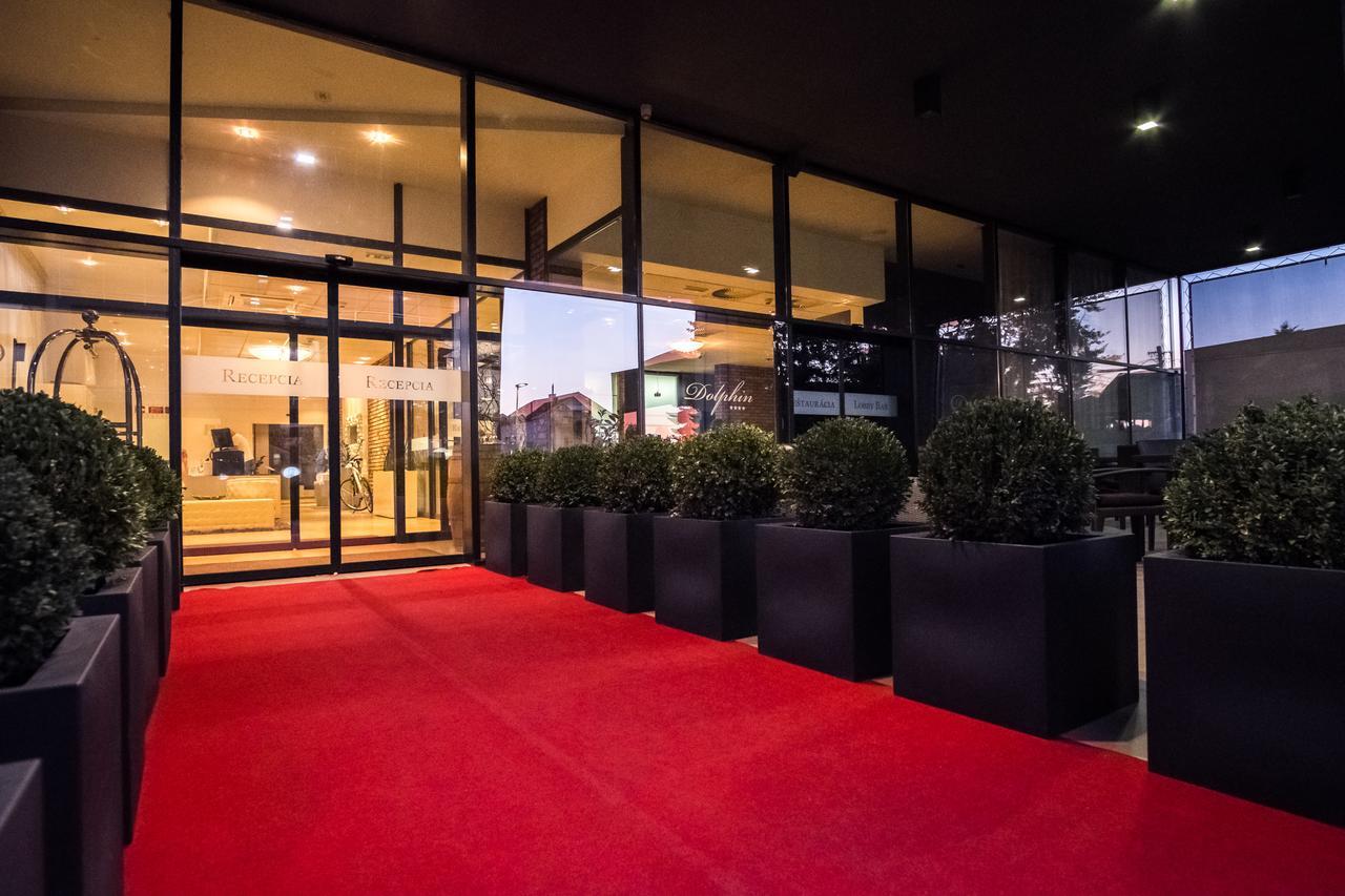 Hotel Dolphin - Adult Friendly Senec Exterior foto